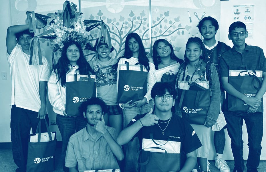 graduating-seniors-duo graduating-seniors-duo